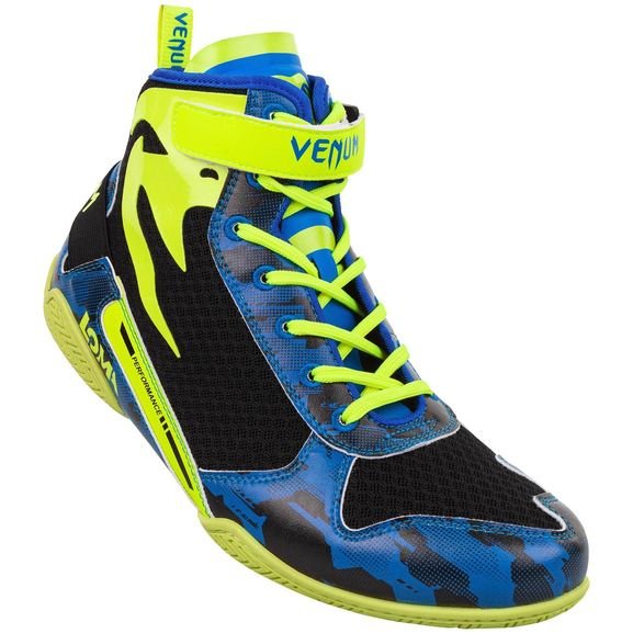 Venum giant boxing boots at a price